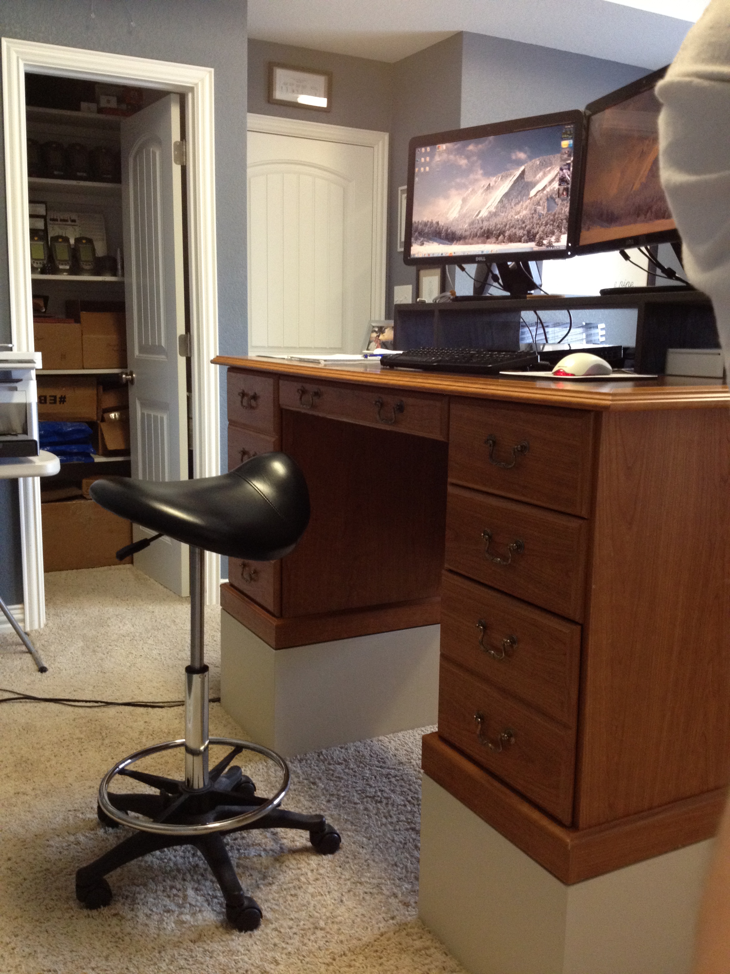 Final Saddle Stool Sitting Standing Desk Setup Cache And Query